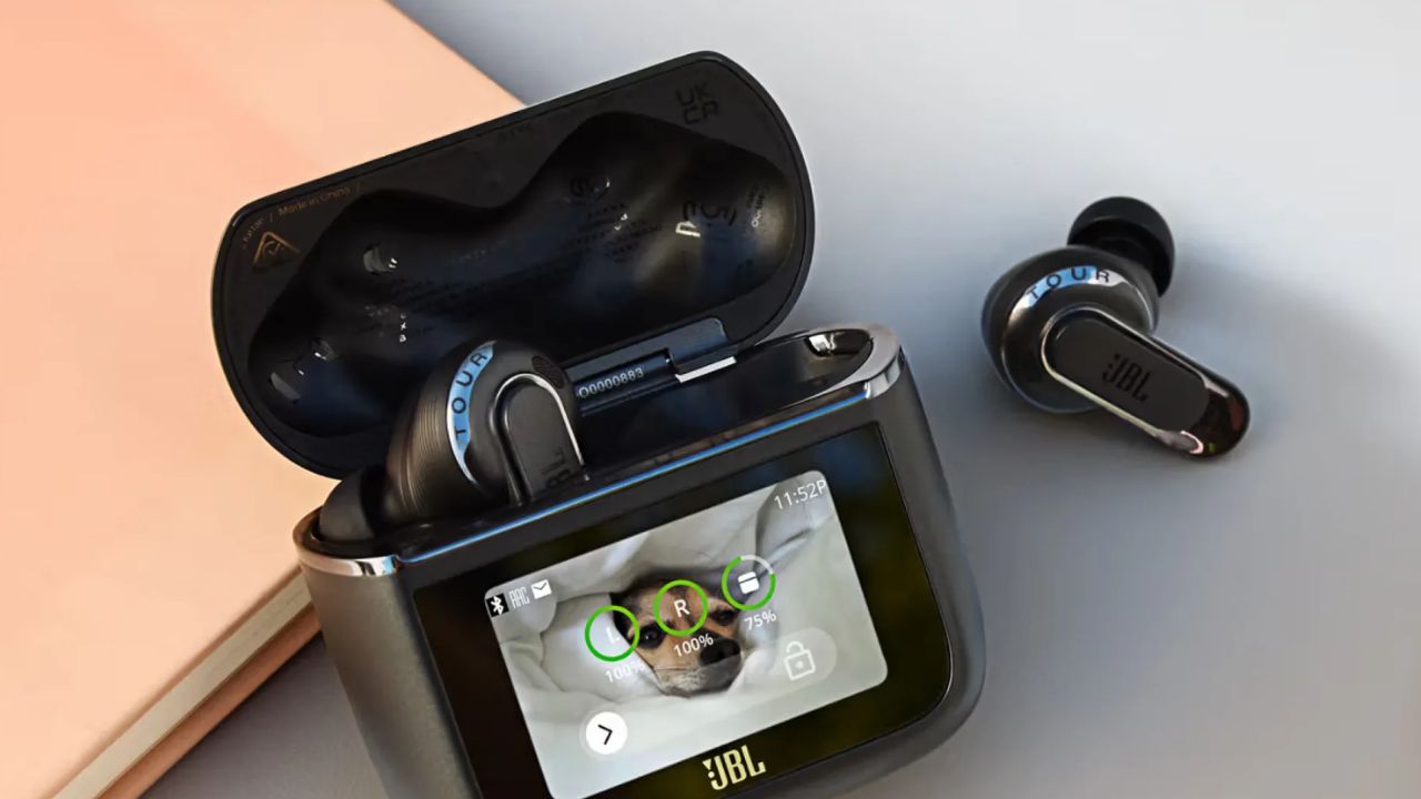 JBL Tour Pro 3
