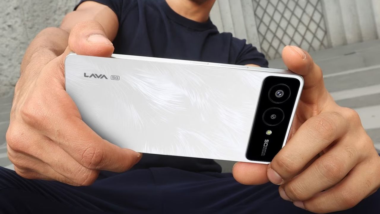 Lava Blaze AMOLED 2 5G