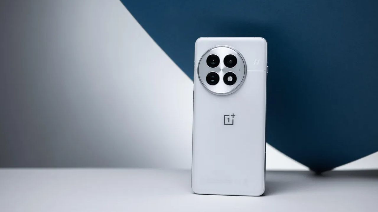 OnePlus 13 Discount Offer