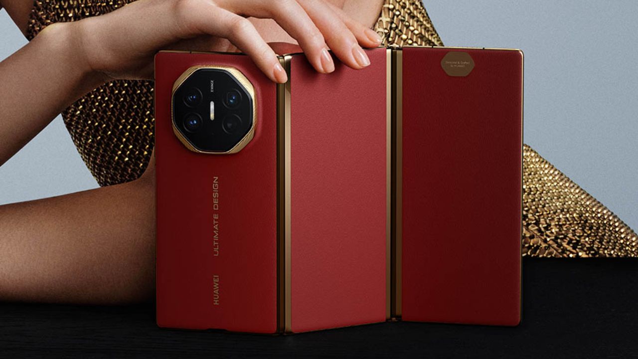 Huawei Mate XTs Tri-Fold Smartphone Launched