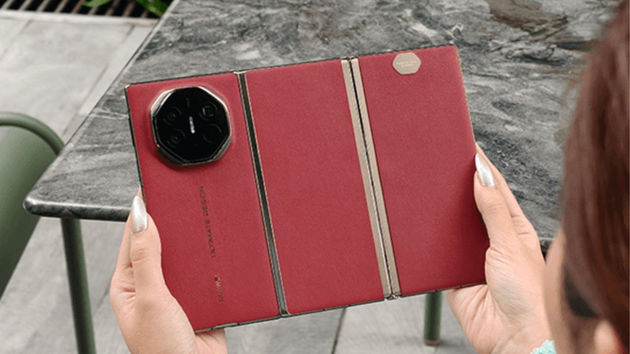 Huawei Mate XTs Tri-Fold Smartphone Launched