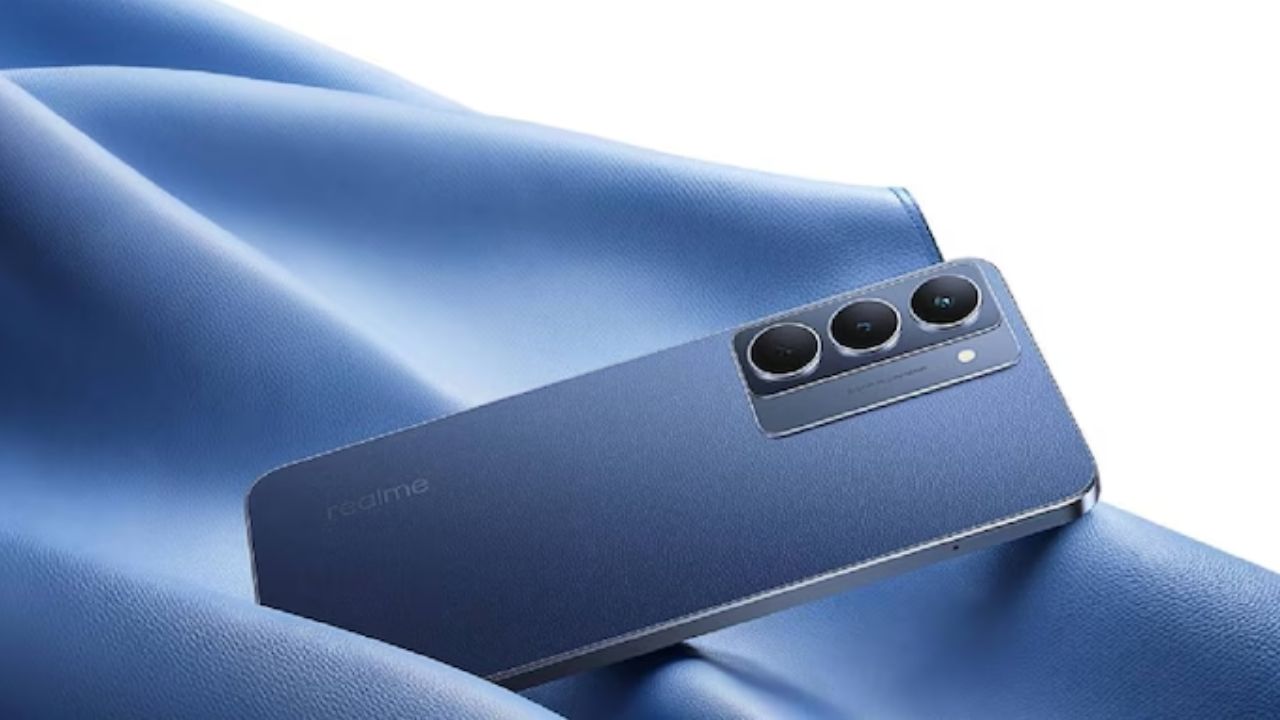 Waterproof Phone In Just 12000 Rupees